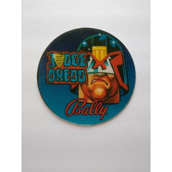 Judge Dredd Pinball Machine Plastic Coaster Original Game Promo 1993 NOS - Picture 4 of 4